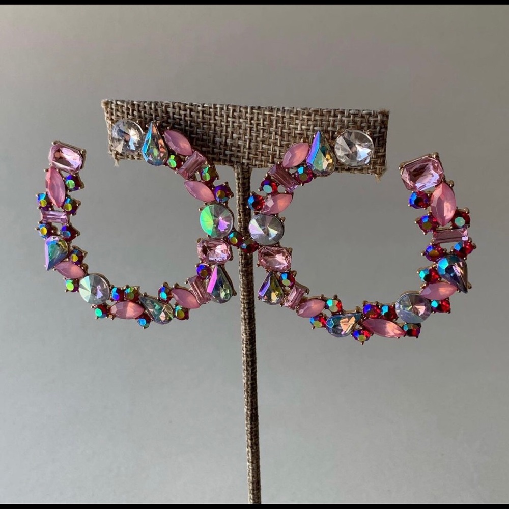 TRENDY EARRINGS